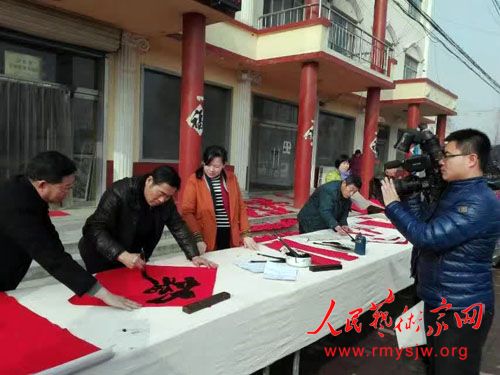 �������������͸���������Ƹ߳�