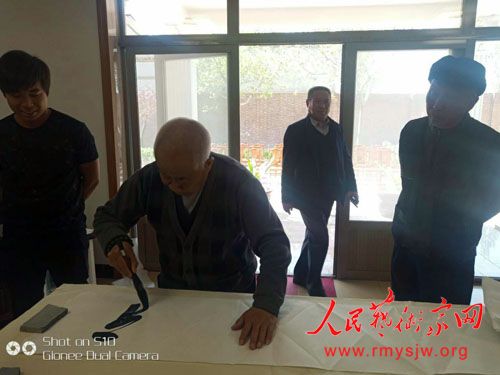 ��īƮ����ʢ��  ��������д�۰�