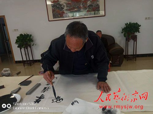 ��īƮ����ʢ��  ��������д�۰�