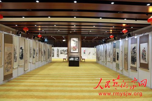 ��������¡����������Ŵ�ǧ��ʦ����120�����黭����չ�ھ��ٰ�