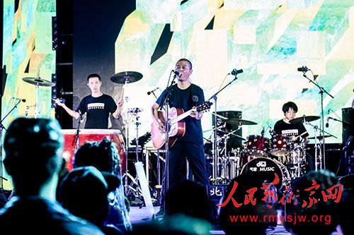 �������߽���������-�������������ڱ������ƿ�Ļ