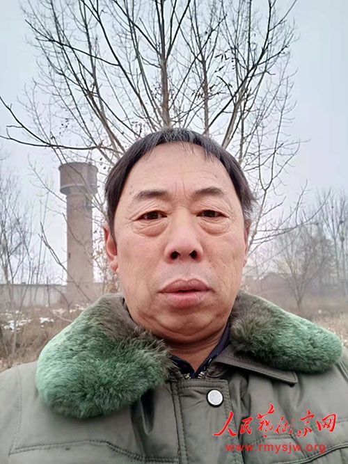 ���¾������ߡ�Ӣ�ۡ����������������ж���֮������ʫ�裺�¾���Ӣ�ܰ�����ʹ����������