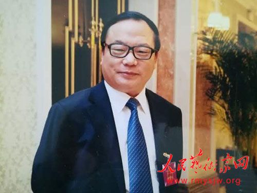 ���¾������ߡ�Ӣ�ۡ����������������ж���֮���Ŀ��鷨��Ʒ