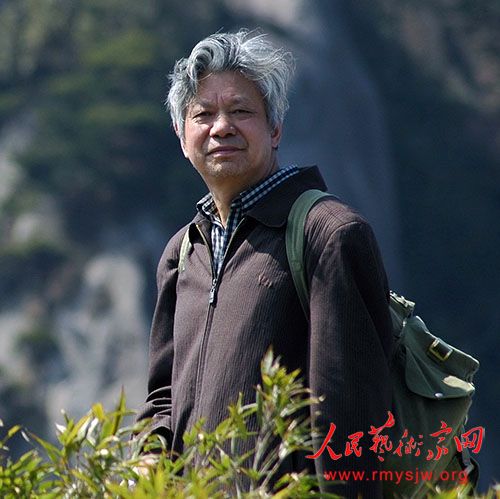 ���¾������ߡ�Ӣ�ۡ����������������ж���֮����ѧ������Ʒ