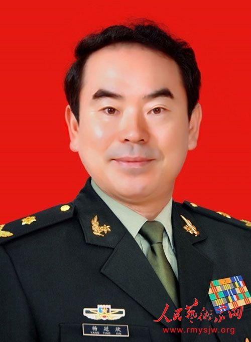 ���¾������ߡ�Ӣ�ۡ����������������ж���֮��͢���鷨��Ʒ