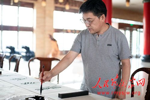 ���¾������ߡ�Ӣ�ۡ����������������ж���֮������鷨��Ʒ