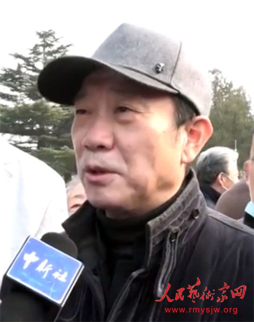 ŷ����ʯ��������ʽ�ڱ����˱�ɽ����