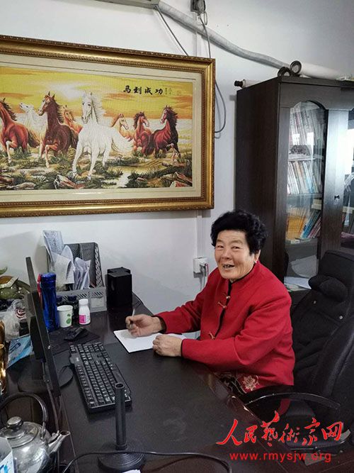 ����������������־�ڰ���ΧȺ�ڹ��Ϻ�����