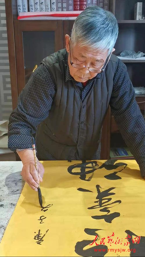 �����������Ҿٰ��黭�Ļ������