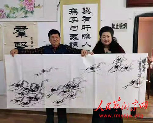 �ȷ��黭�����������������ڹ��ݲ��þٰ�