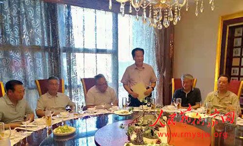 �о������ܹ��ε��ǻ� �����й���ɫ�������֮��