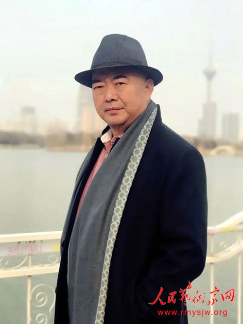 �Ͽ���ѧУ������ר��������Ŀ�����׺����黭��������������淢��