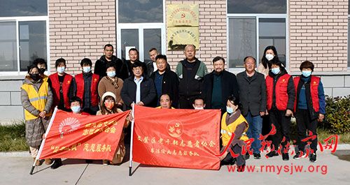 �������Ļ�����߽��ĵ����δ����԰�Ӵ�