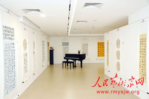 ����ũʫ���鷨����չ�ھ�����