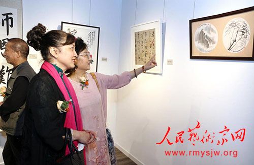 ����ʢ�������黭Ժ�Ϻ��Ļ��������ĳ�����ʽ��Ҧ�����黭չ���Ϻ��ٰ�