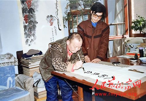 �ֵ�ǫ���������������Ľ�ʯ�黭Ե