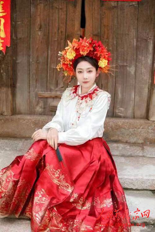 《暗夜魔声》和《魔女入境》院线电影开机仪式于贵州省天柱县盛大举行 《暗夜魔声》和《魔女入境》院线电影开机仪式于贵州省天柱县盛大举行