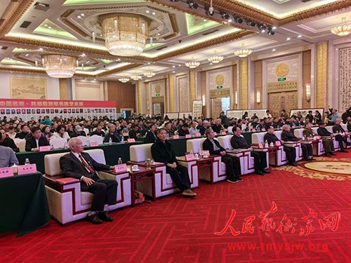 中国名家、共和国将军书画艺术展在武汉举行 中国名家、共和国将军书画艺术展在武汉举行