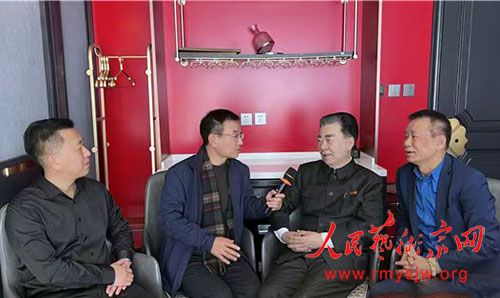 �ܶ���������Ա�Ž�ɽ�´���ף��