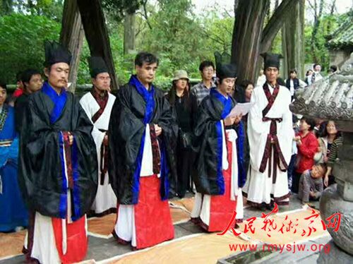 �� �ǣ����¹�����2023�����׫д�ļ���