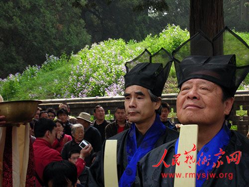 �� �ǣ����¹�����2023�����׫д�ļ���